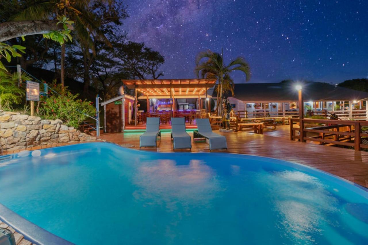 Hotel And Dive Center Roatan Yacht Club French Harbour Exterior photo