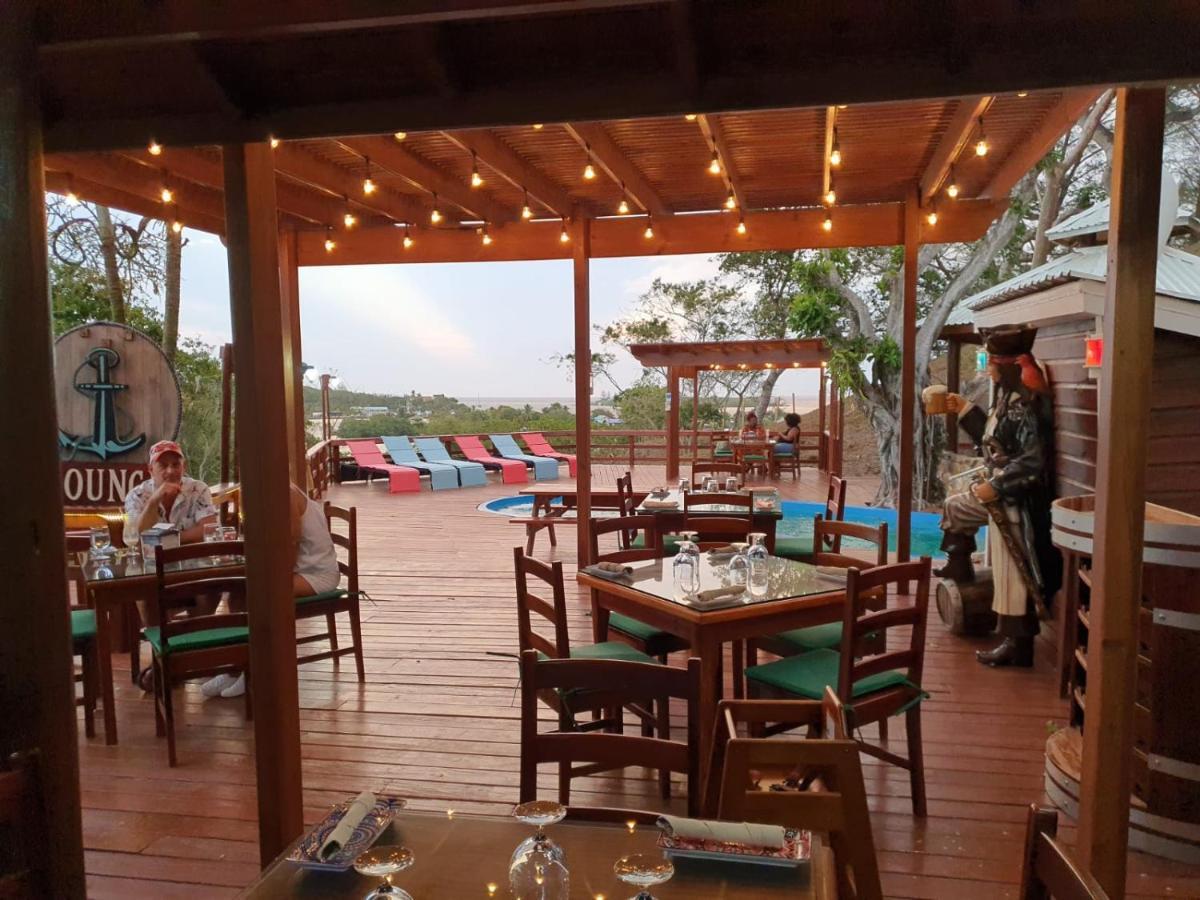 Hotel And Dive Center Roatan Yacht Club French Harbour Exterior photo