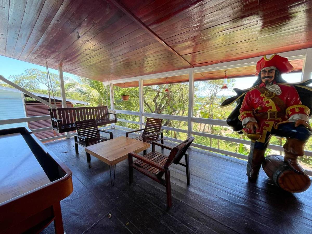 Hotel And Dive Center Roatan Yacht Club French Harbour Exterior photo