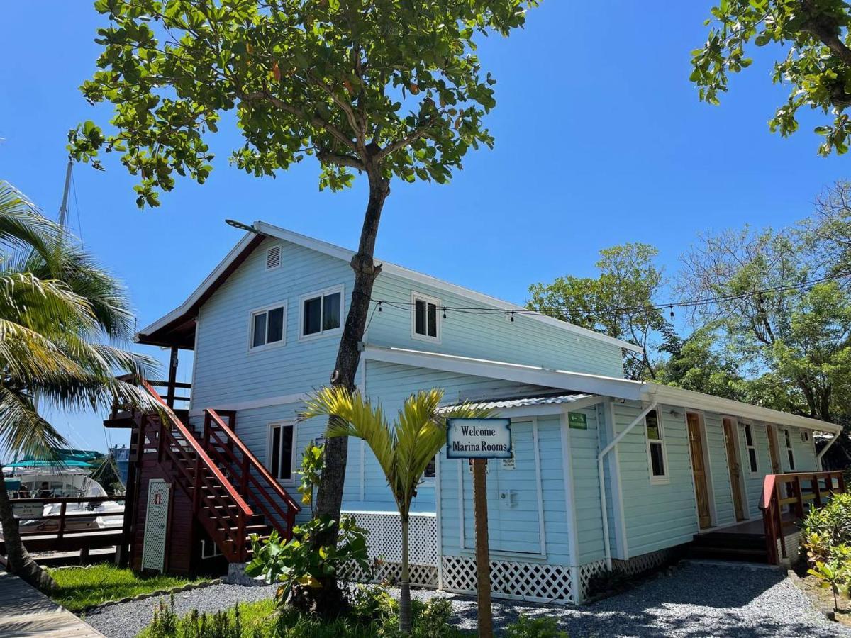 Hotel And Dive Center Roatan Yacht Club French Harbour Exterior photo